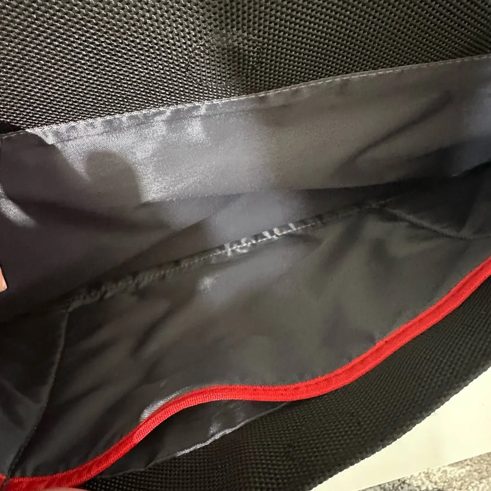 Pt laptop black briefcase with pockets.